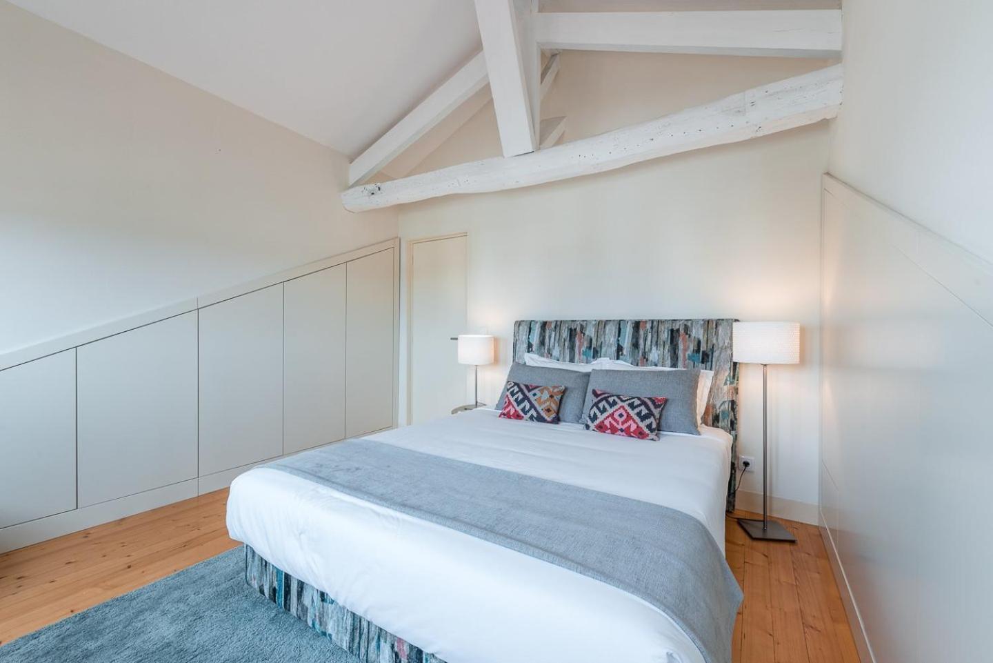 Apartamento de 2 dormitorios con balcón