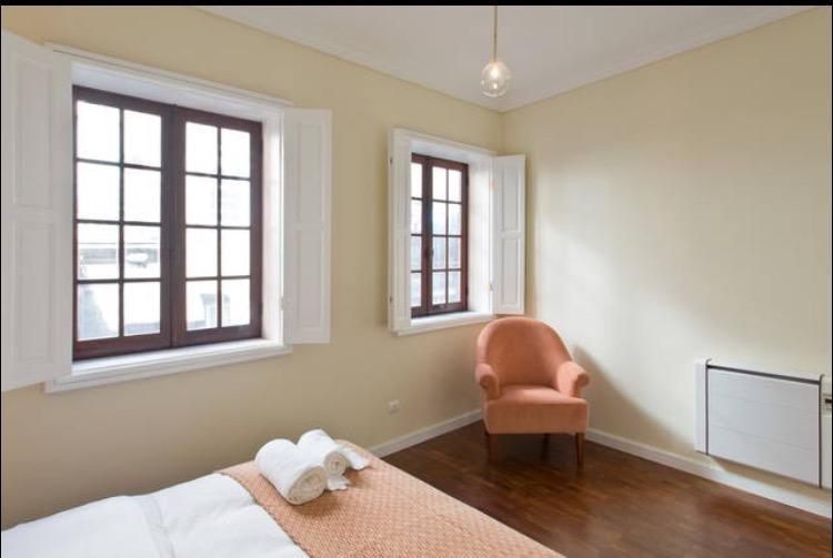 Apartamento con balcón