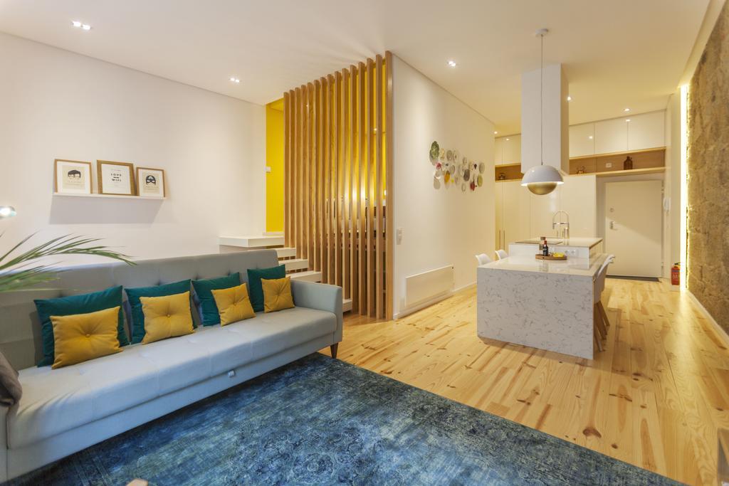 Apartamento com Varanda
