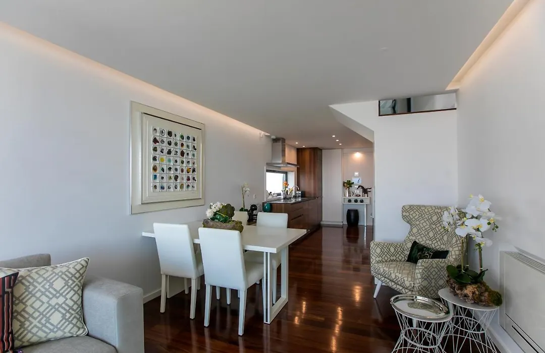 Lovelystay - Luxury 2Br Duplex Apartment In Foz Porto-1