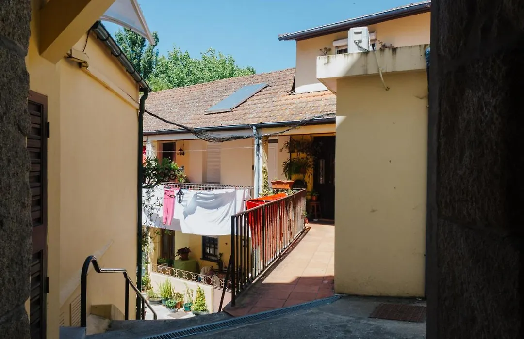 House Romantic R/C Left-1