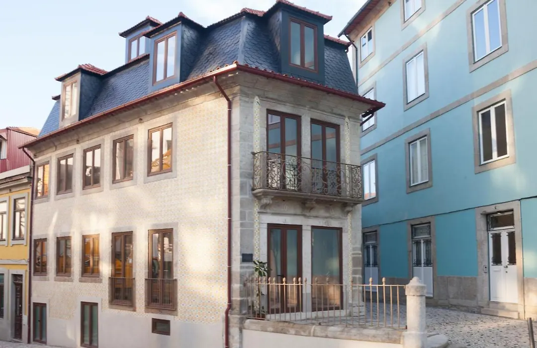 Framer'S House - World'S Oldest Framing Atelier-1