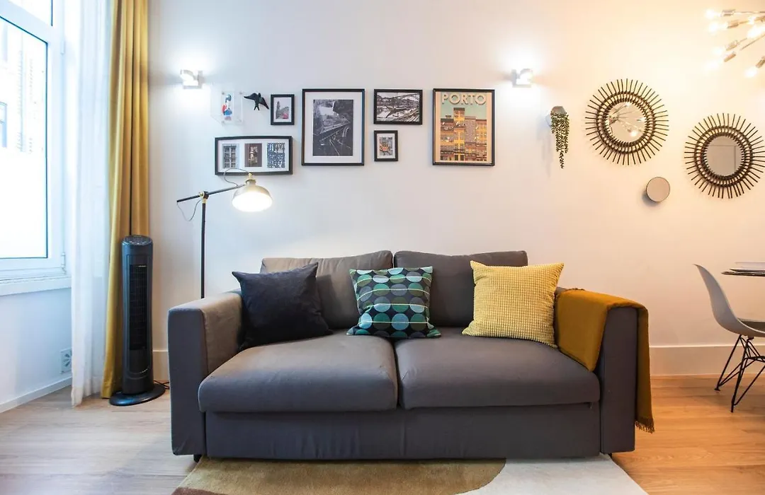 Elegant & Bright Flat By Lovelystay-1