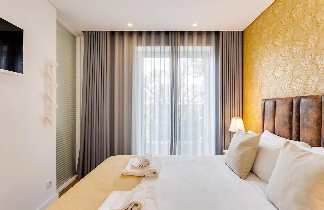Almada Downtown Apartment By Da'Home-1