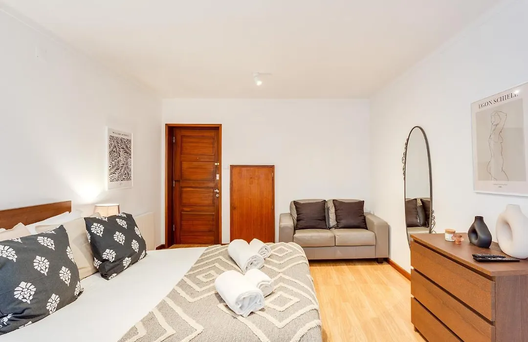 Bonjardim Downtown Apartments By Da'Home-1