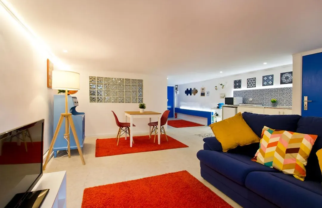 Oporto Blue Trindade - Magical Citycenter Apartment-1