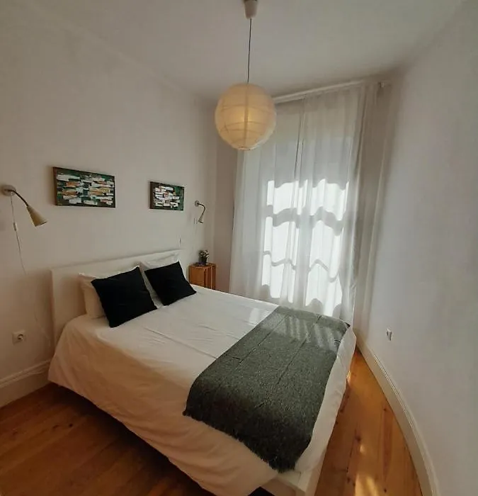 Comfortable Central 2 Bedrooms Apartments By Great&Cosy-1