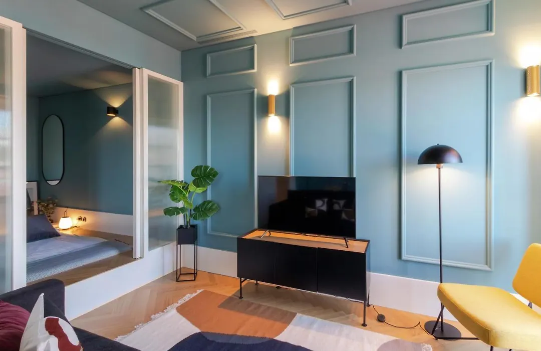 HM - Infante Riverside Apartment K-1