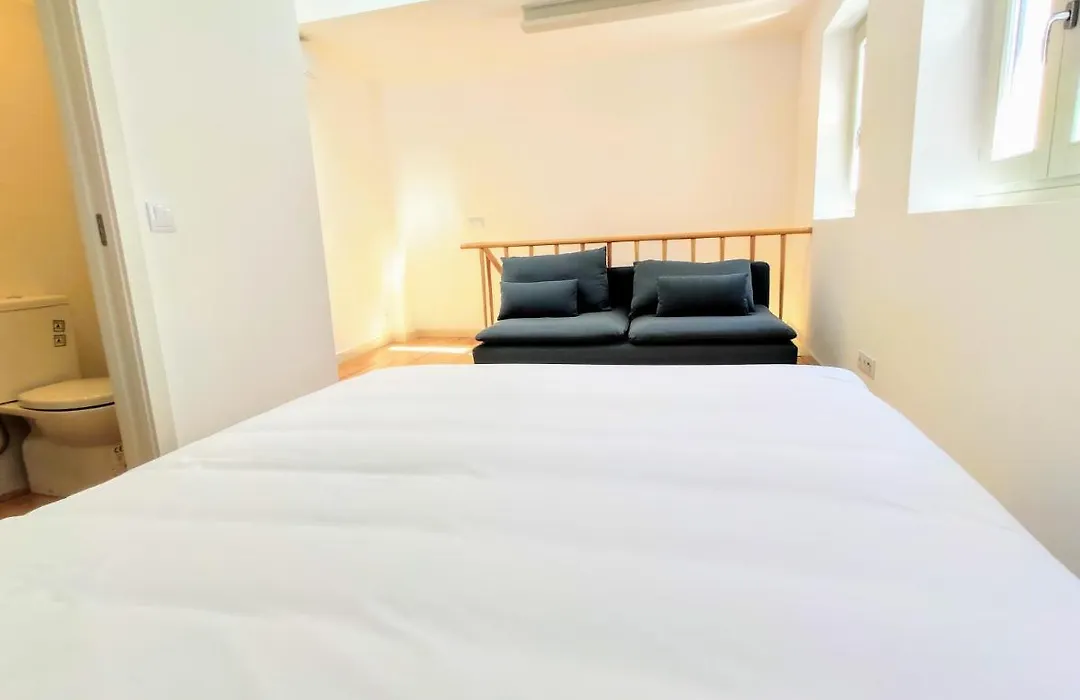 Bombarda Cinema Apartments-1