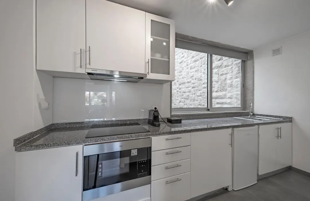 On Apartments - Poveiros-1