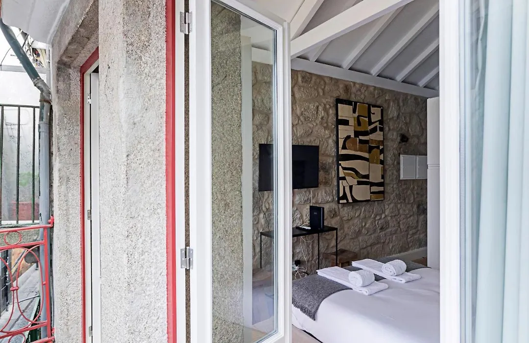 Cimo De Vila 62 By Lovelystay-1