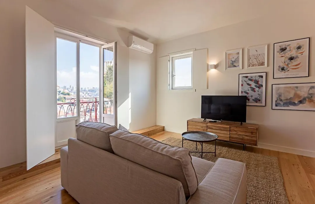 Wonderful Flat Near River W/ Ac By Lovelystay-1