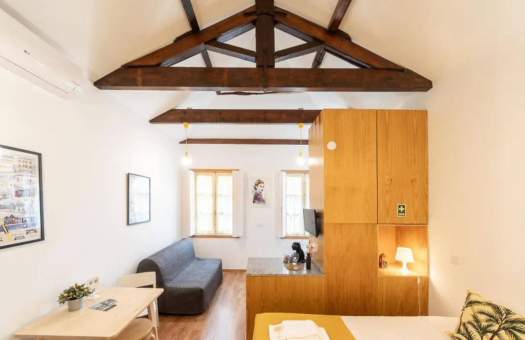 731 Costa Cabral Metro Residence-1
