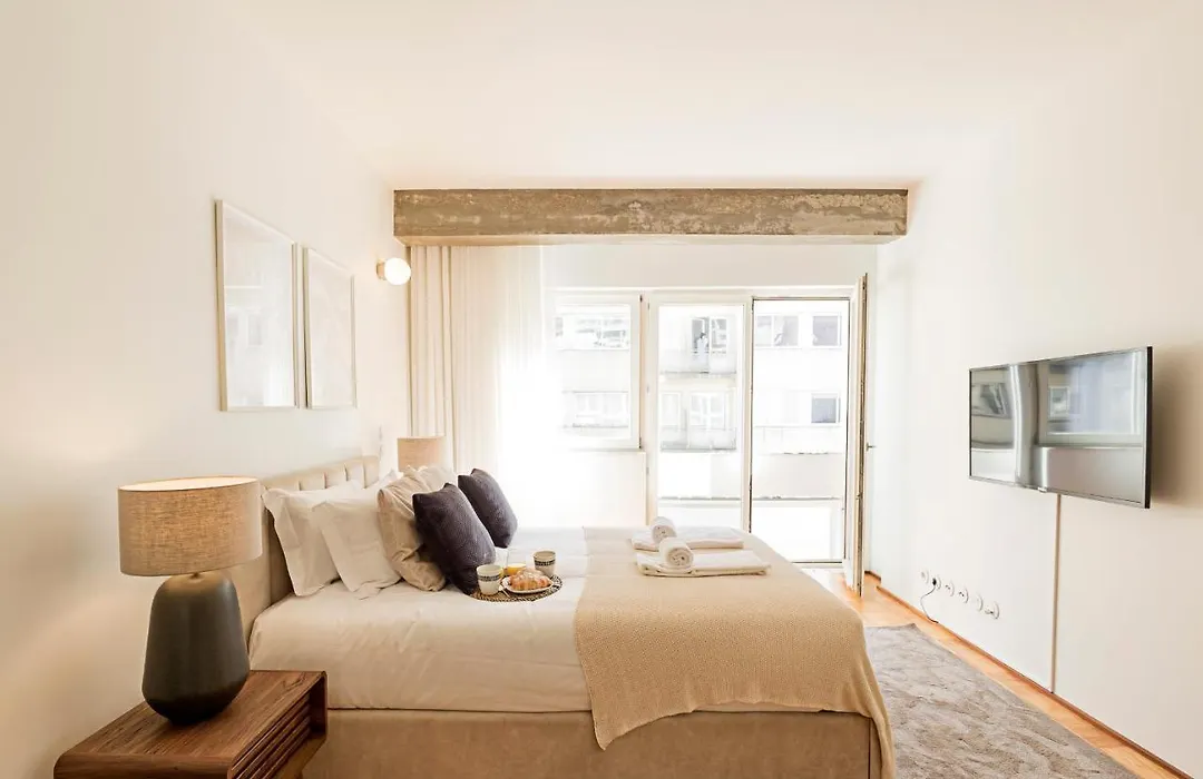 Ceuta Studio Apartments By Lovelystay-1