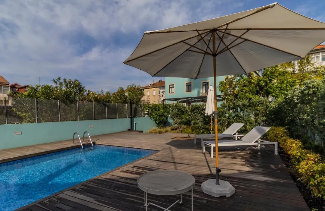 Lovelystay - Downtown Studio With Pool, Ac And Balcony-1
