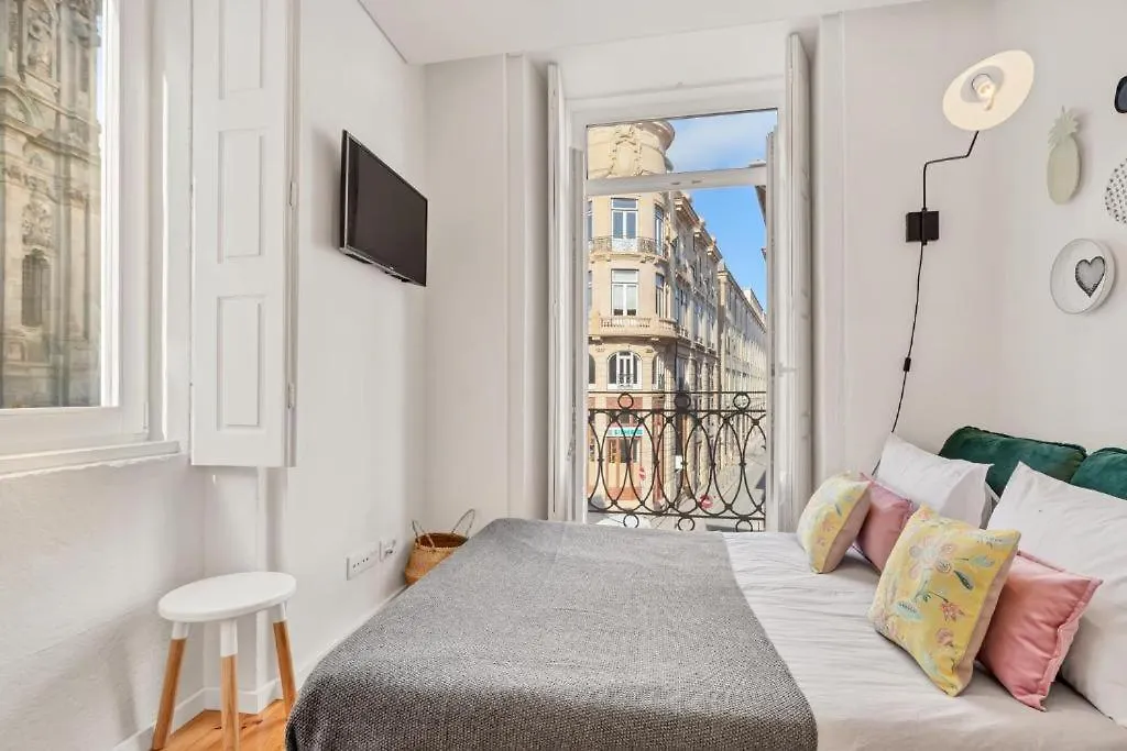 Host Wise - Lovely Shinny Flats With Balcony - Clerigos-1