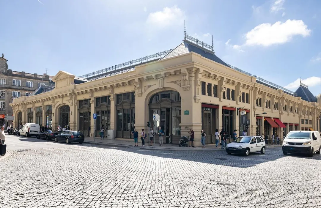 Downtown 2 Minutes By Walk To Center And Metro-Direct To Airpot T4-1
