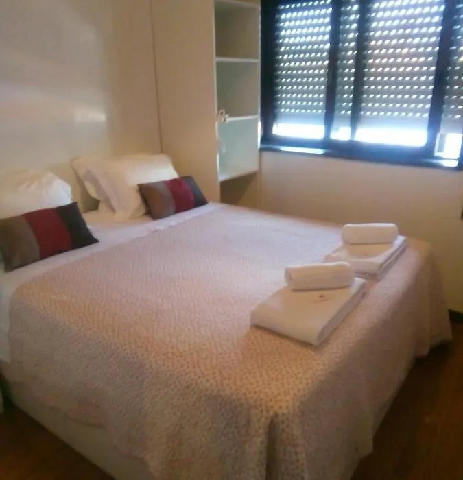 Bonfim Small House-1
