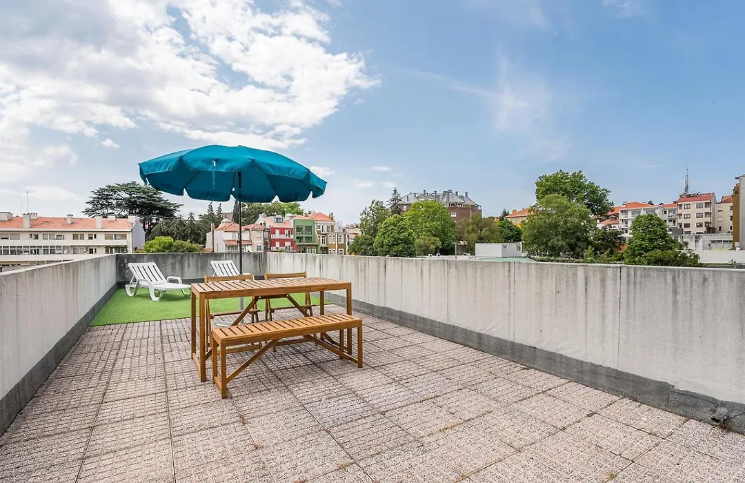 Guestready - Portrait With A View-1