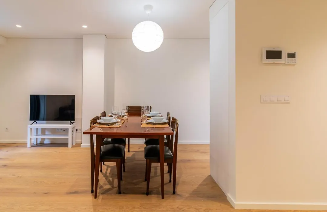 Fantastic Cedofeita Apartment by Unique Hosts-1
