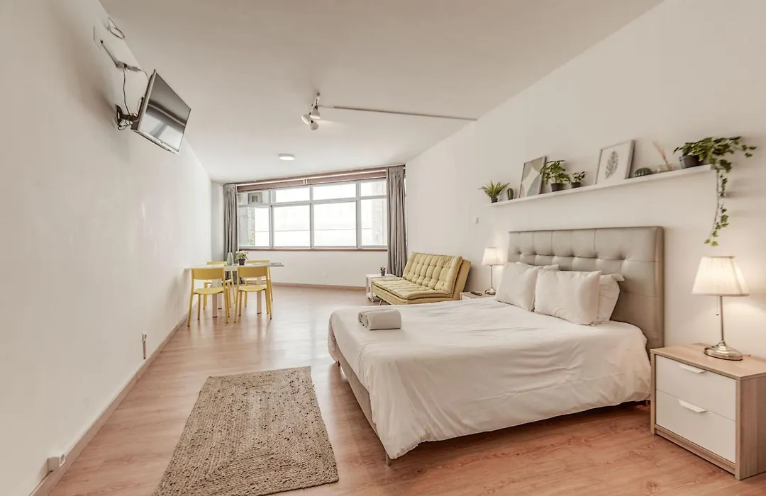 Travel & Live Aliados Apartment-1