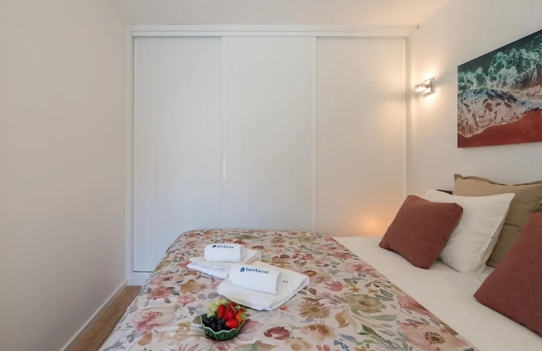 Host Wise - Charming Welcoming Flat - Centrally Located-1