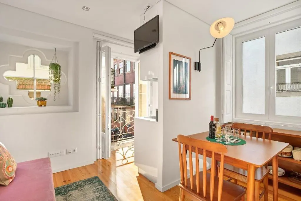 Host Wise - Lovely Shinny Flats With Balcony - Clerigos-1