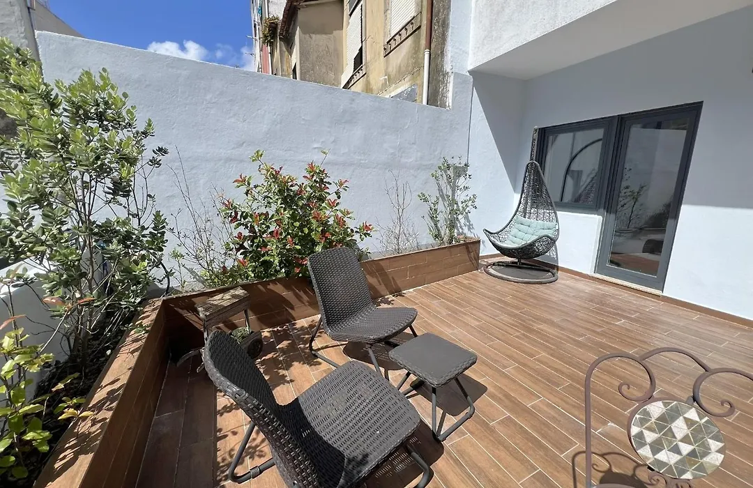 Almada Studios&Suites-1