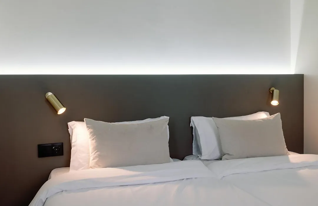 Cosme Apartments By Olala Homes-1