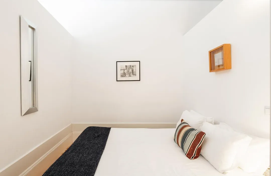Viva Breiner Flats-1