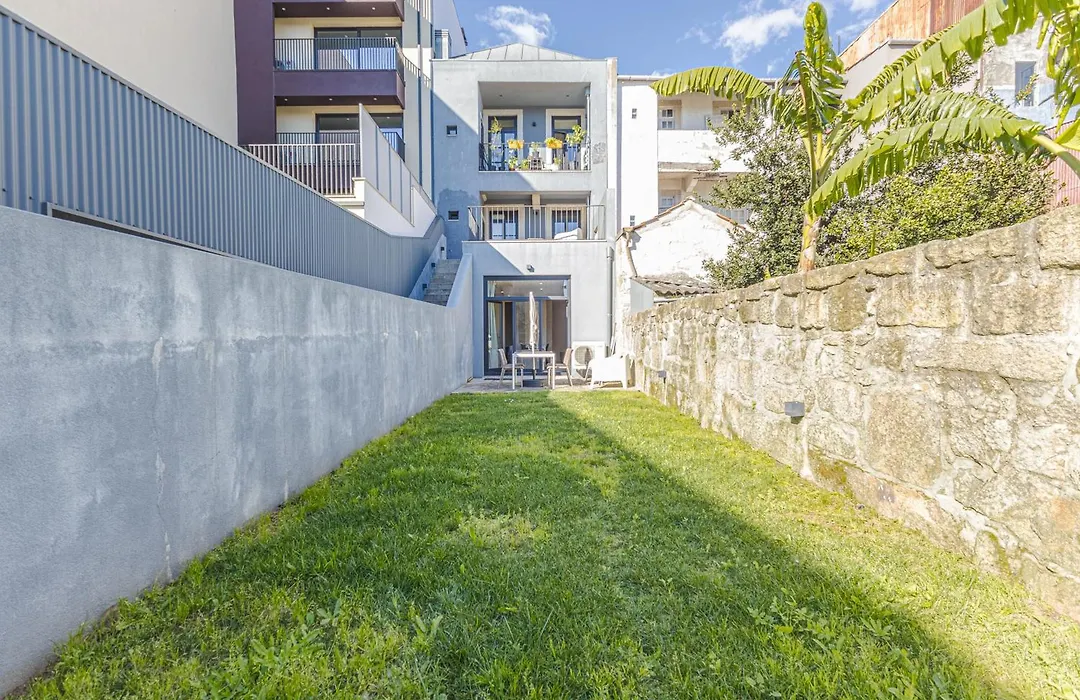 Firmeza Gardens-1