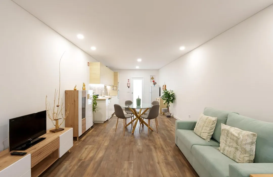 Viva Spacious Apartment Campanha-1