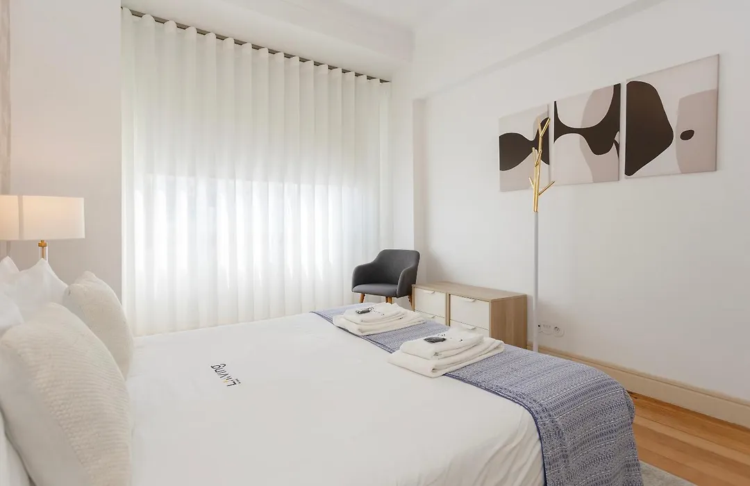 Liiiving In Porto | Light Spacious Apartment-1