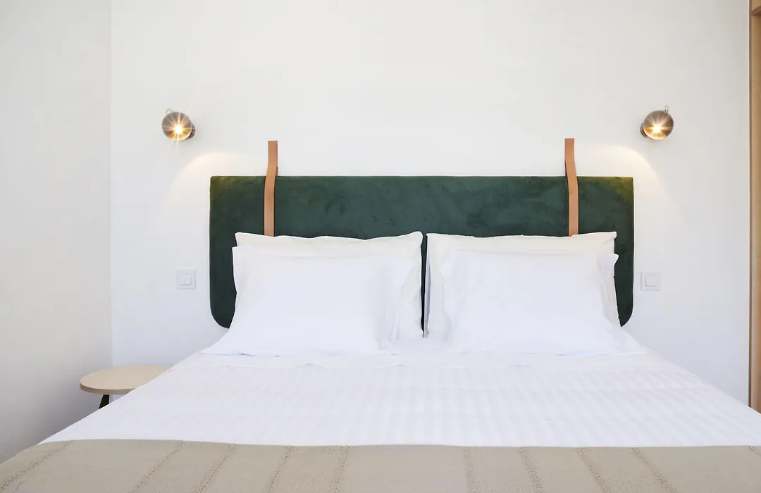 Pause Apartments-1