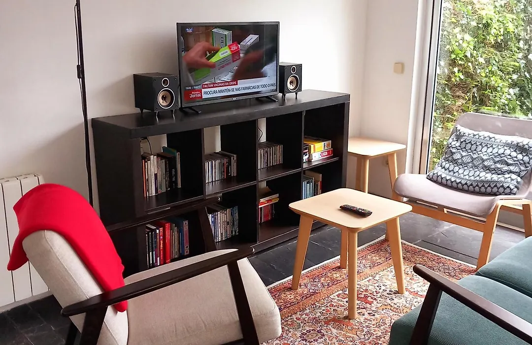 Apartment With Private Garden-1
