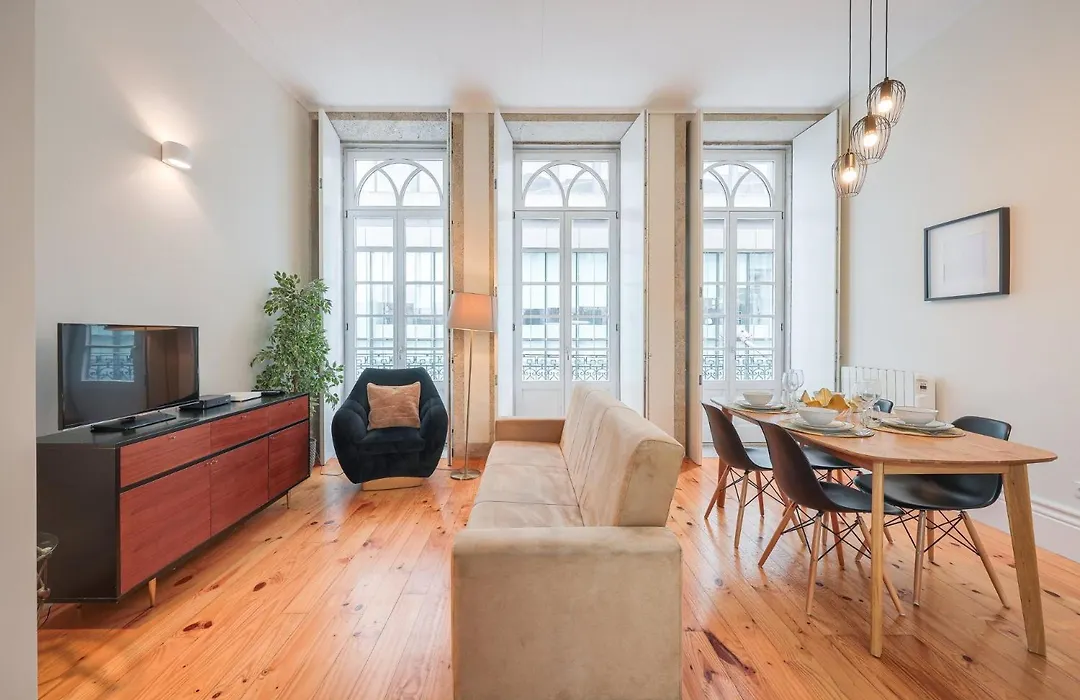 Aliados Town Hall Central Apt By Luxistay-1