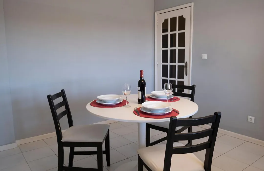 Сomfortable Apartments And Free Garage Parking-1