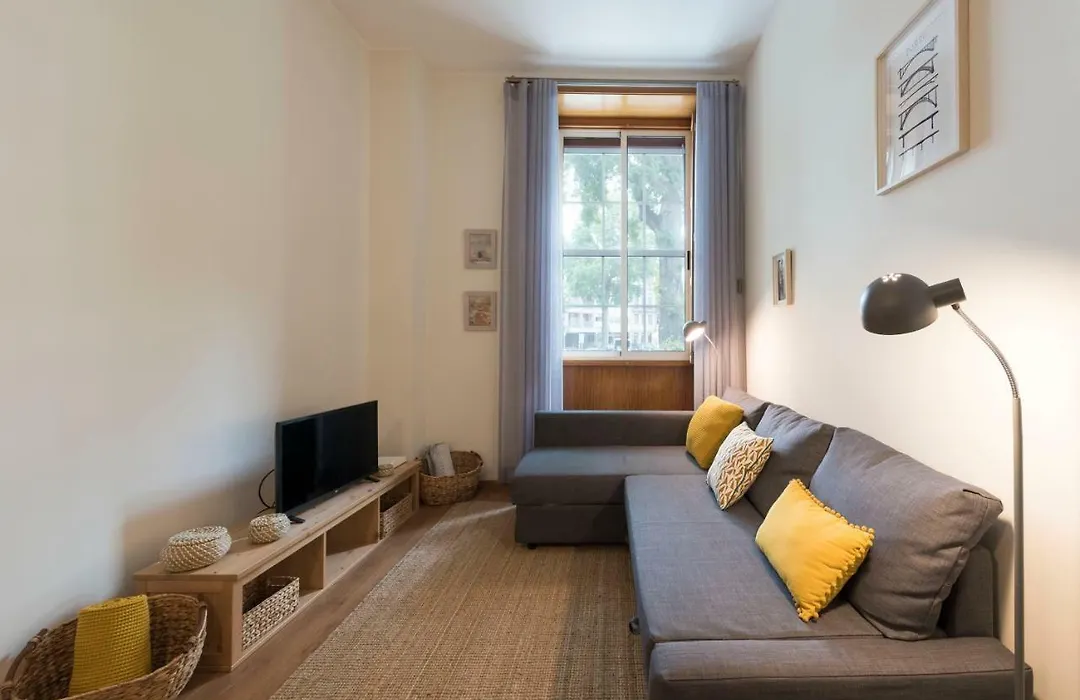 Lovelystay - The Porto Getaway W/ Free Parking-1