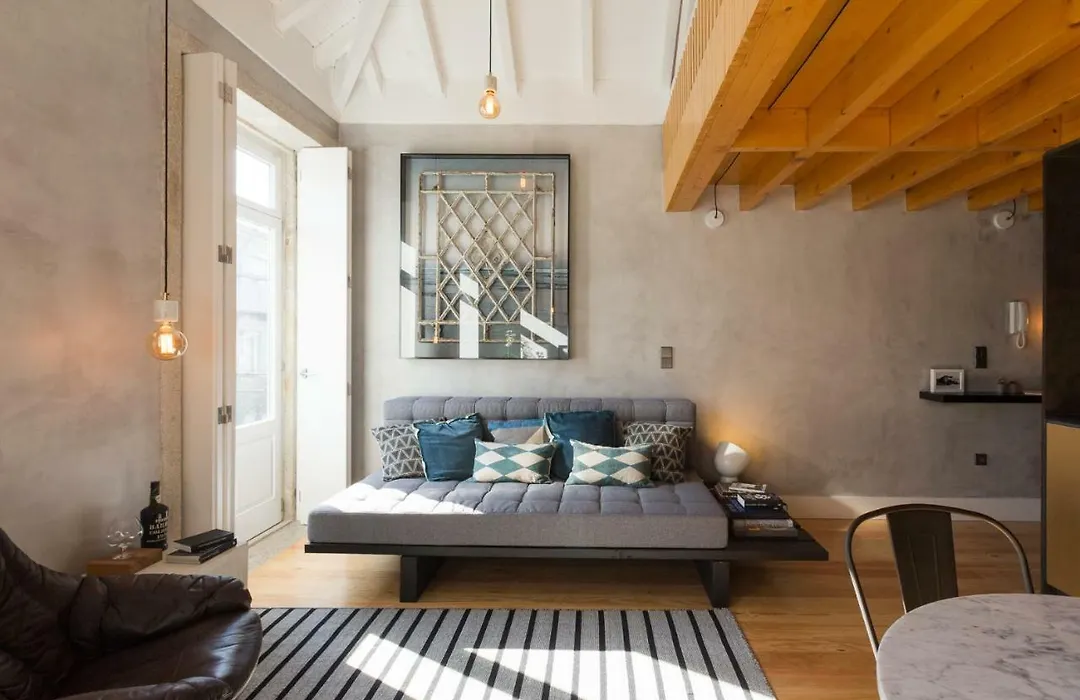 Gold & Grey Loft Almada-1