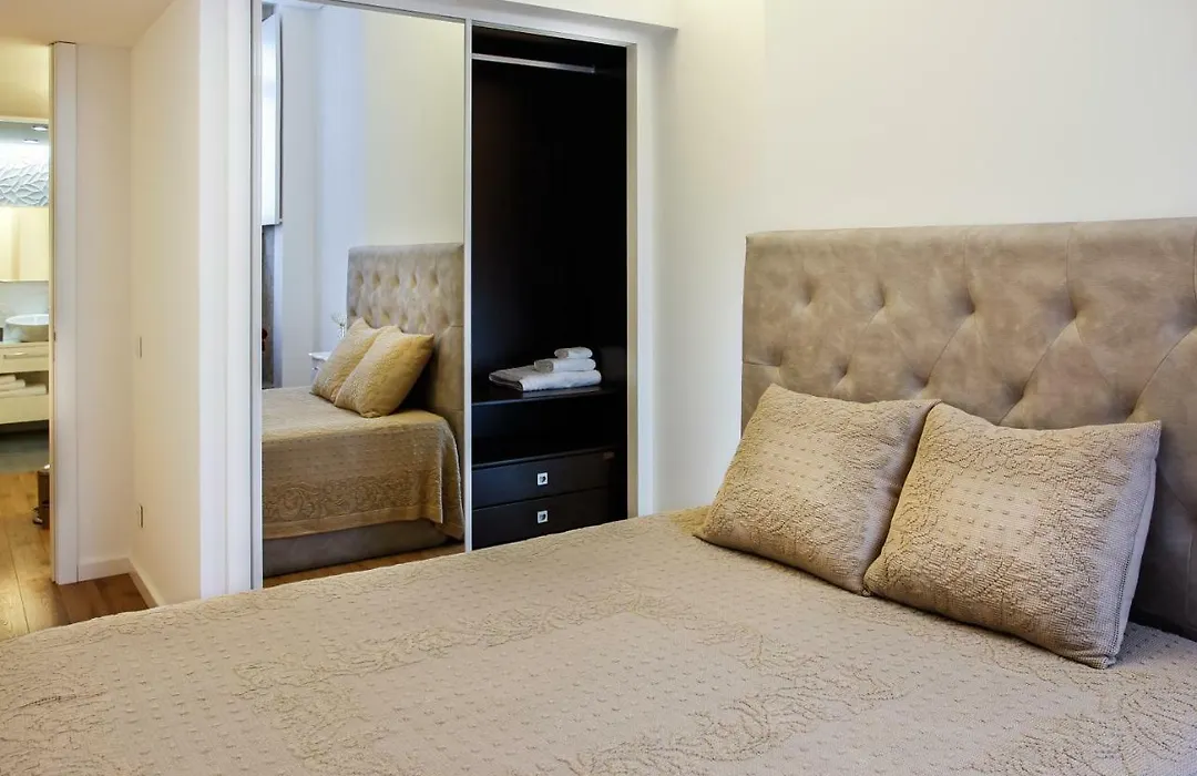 Lux Downtown-1