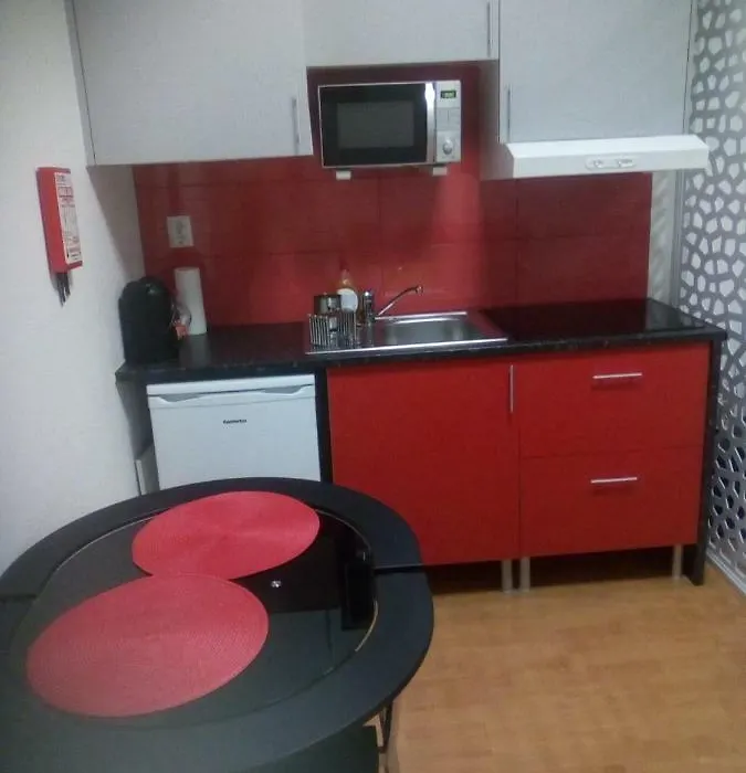 Metro-Apartment RNAL nº35375 AL-Chamada para a rede móvel nacional-1