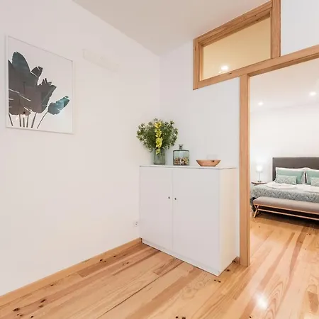 Lovelystay - 1Br Flat W Ac And Balcony By Aliados-3