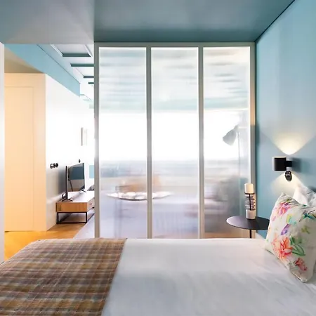 HM - Infante Riverside Apartment M-3