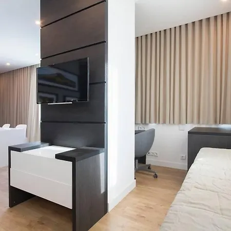 NEW! Galé Apartamento (Wi-Fi, estacionamento) 607-3
