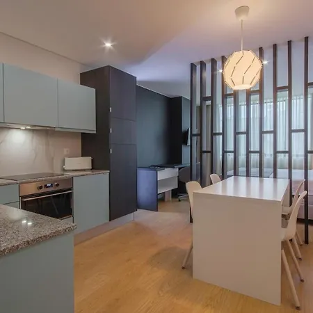 NEW!! Galé 406 Center Apartment (wifi, parking)-3