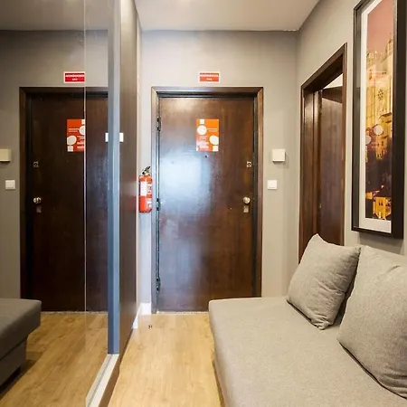 NEW! Galé Modern Apartment(elevator,parking) 446-2