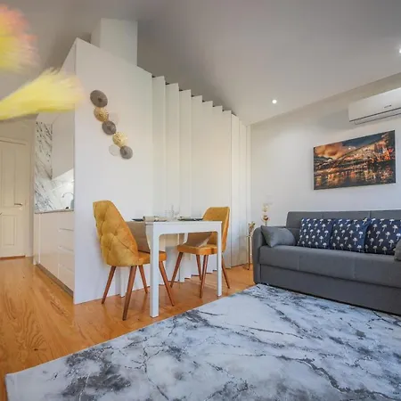 Sunshine Apartment-2