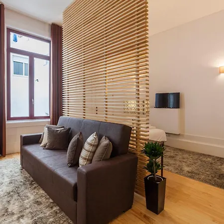 Vintage River Flat By Ml Apartments-2