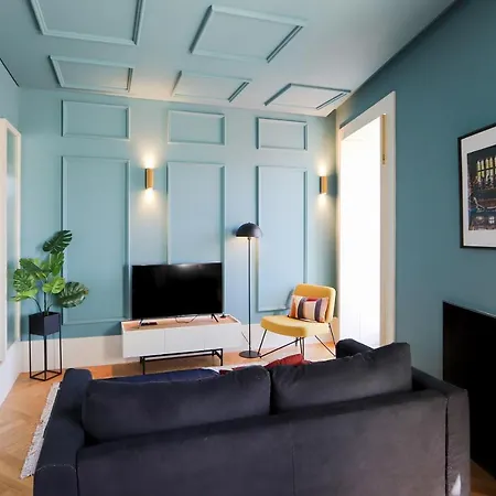 HM - Infante Riverside Apartment K-2