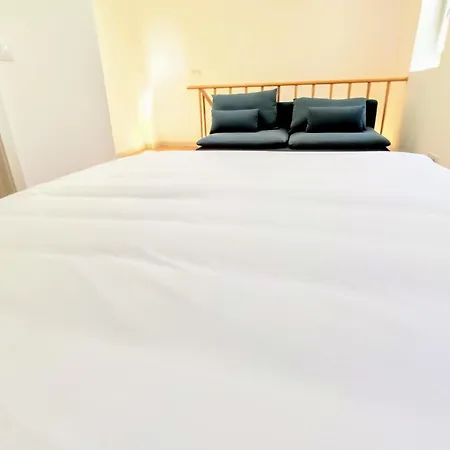 Bombarda Cinema Apartments-2